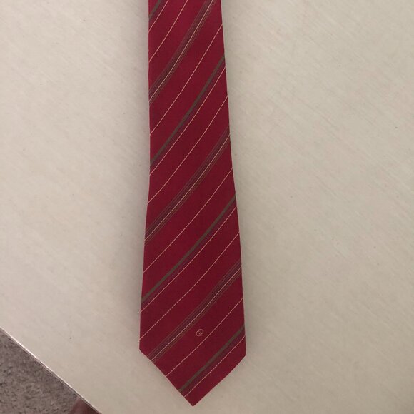 VTG Classic Gucci Designer Necktie 100% Silk Made in Italy Red - Picture 2 of 15
